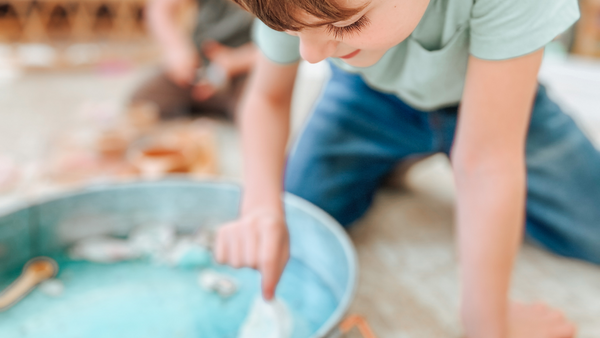 Meet a FamoMama: "Raising Well Balanced Children"