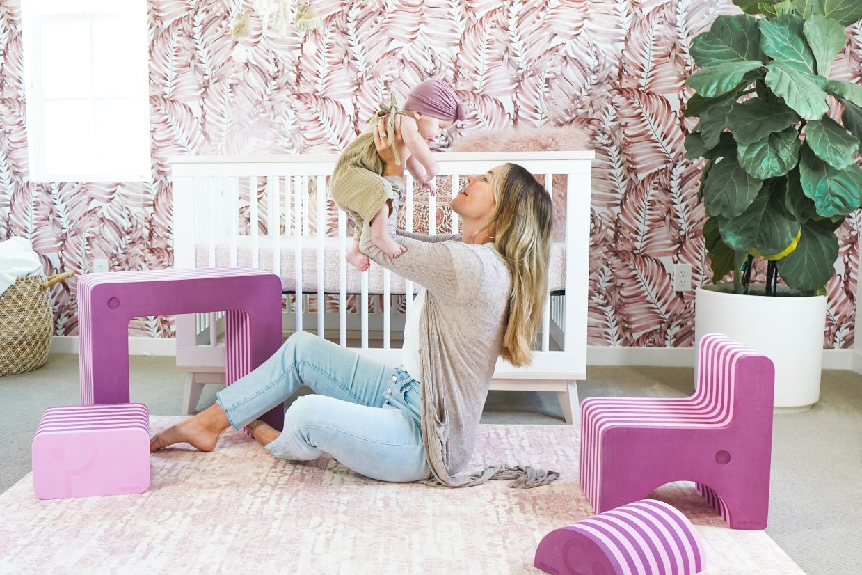 Beautiful baby nursery with stylish baby play mat by Famokids
